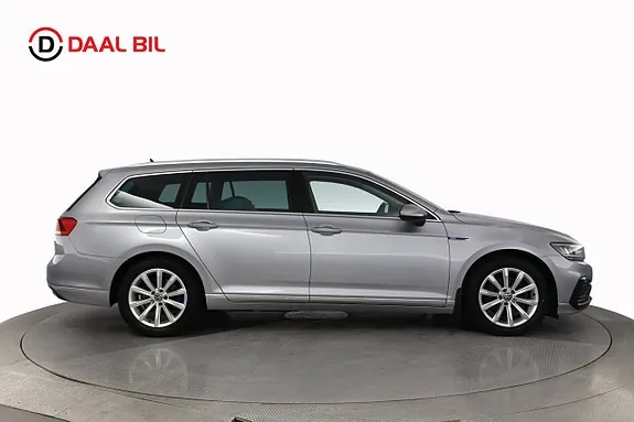 Volkswagen Passat 2022 photo 5