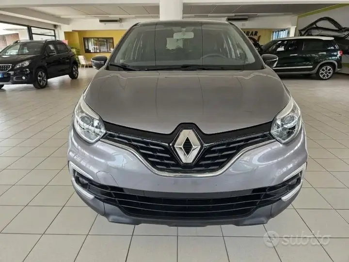 Renault Captur 2018 photo 2