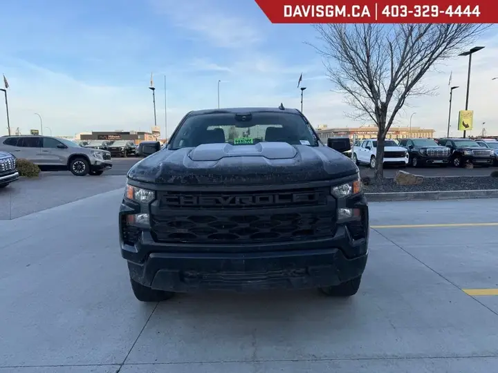 Chevrolet Silverado 1500 2023 photo 2