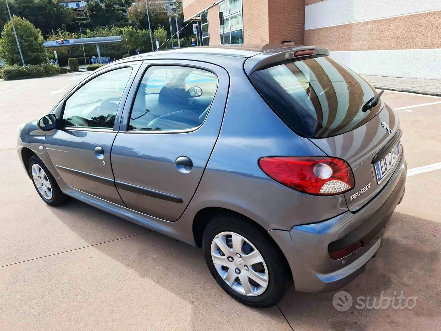 Peugeot 206 2010 photo 4