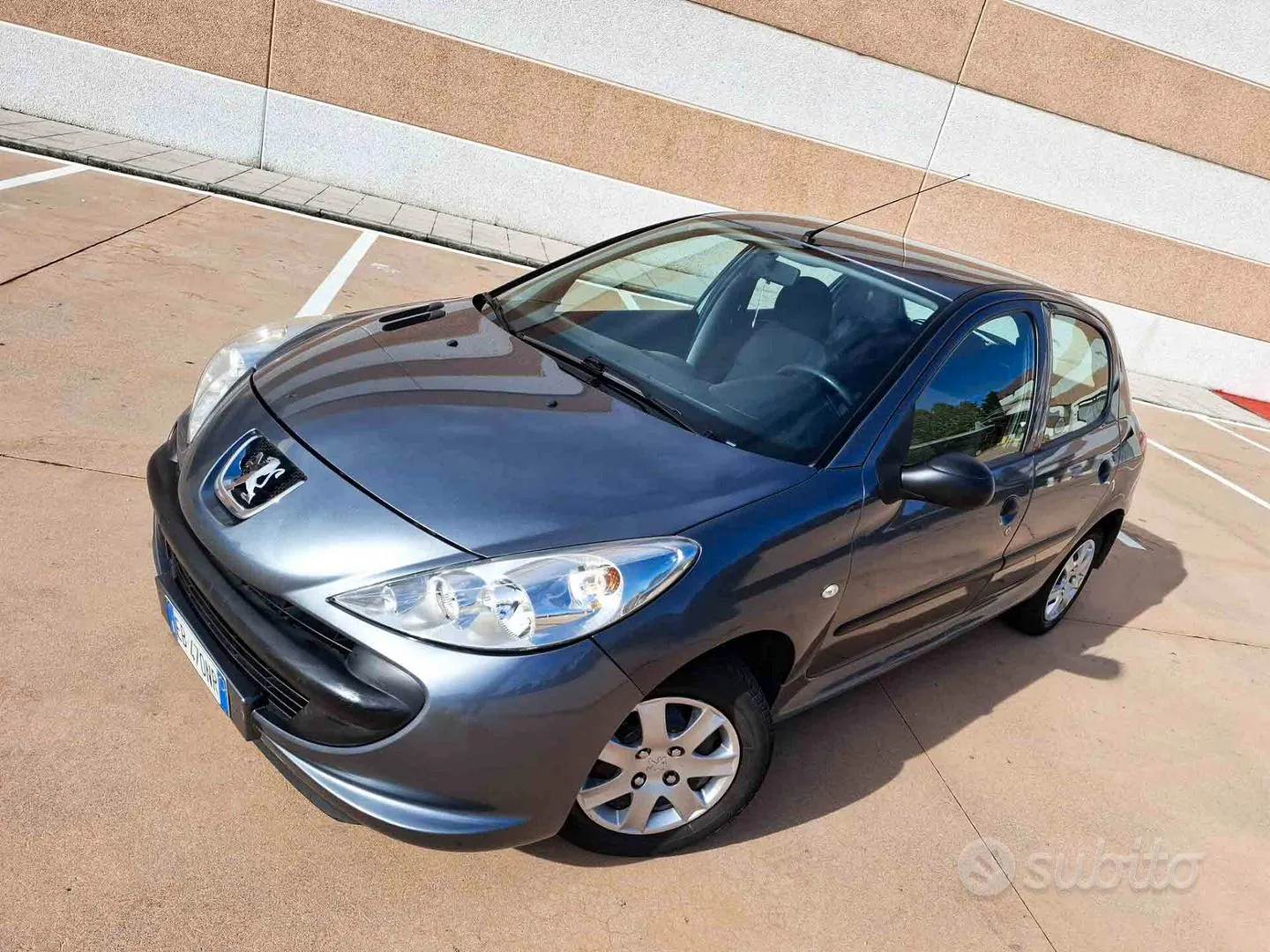 Peugeot 206
