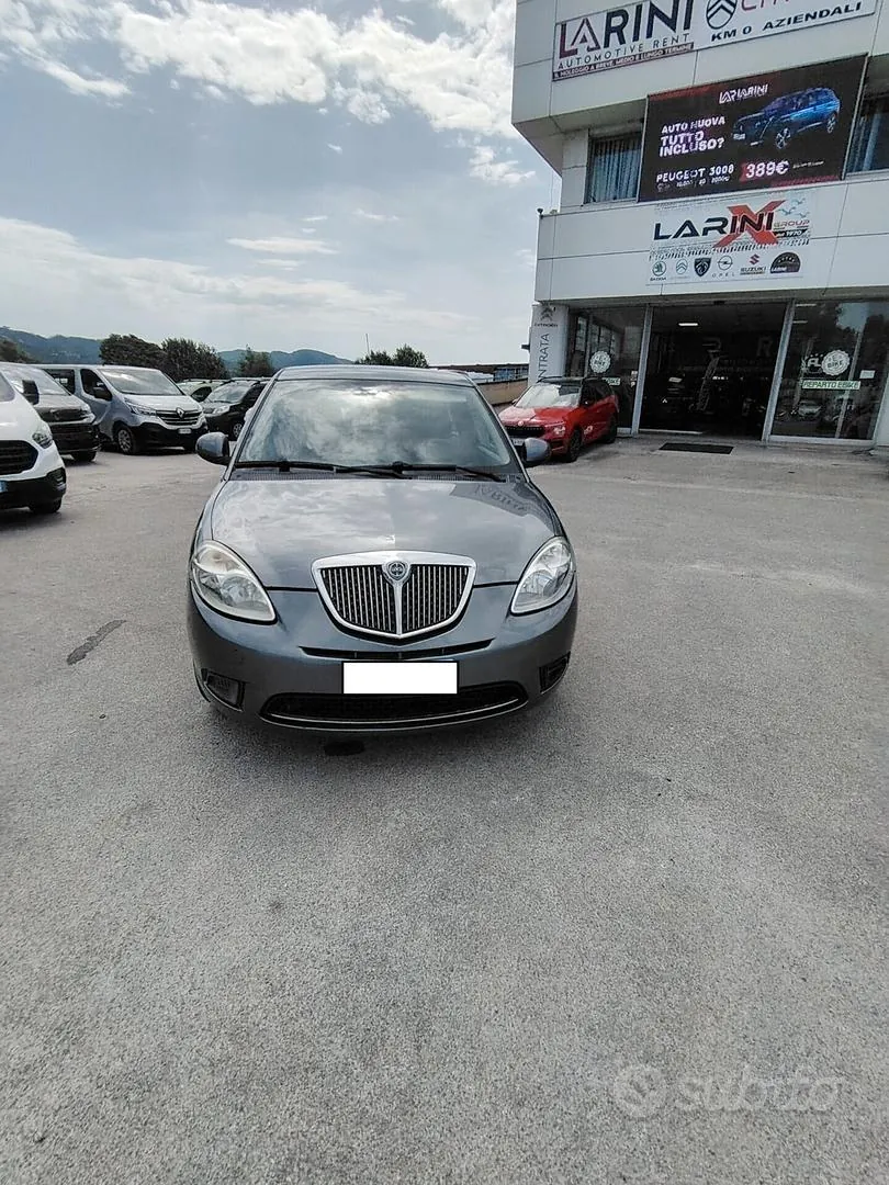 Lancia Ypsilon 2010 photo 2