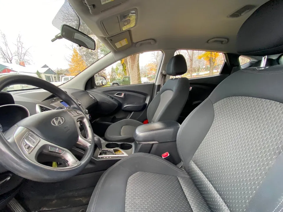 Hyundai Tucson 2011 photo 3