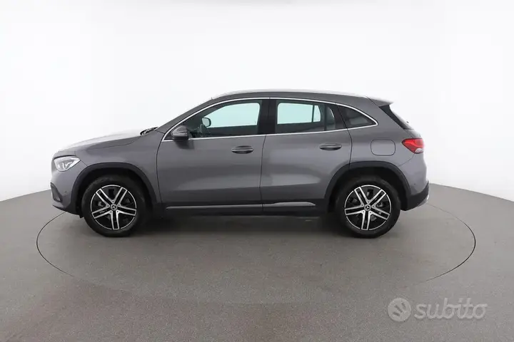 Mercedes-Benz Gla 2022 photo 2