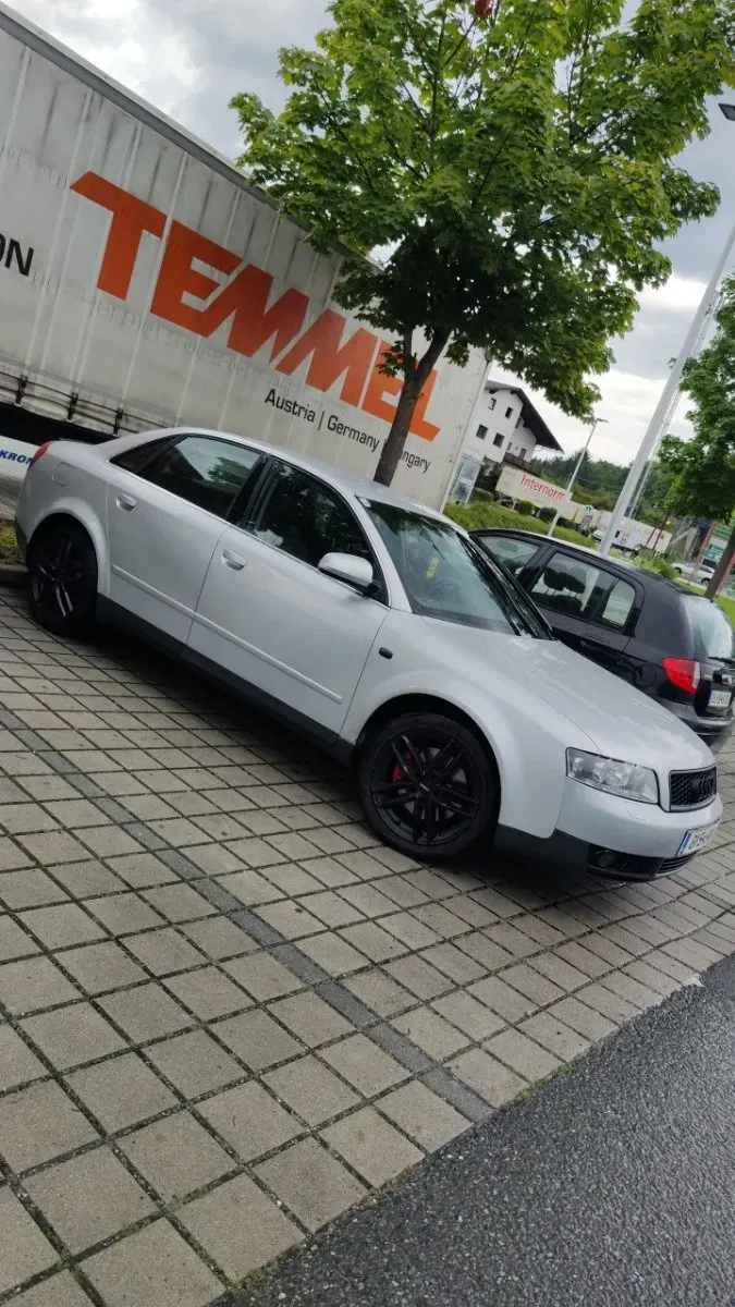 Audi A4 2003 photo 3