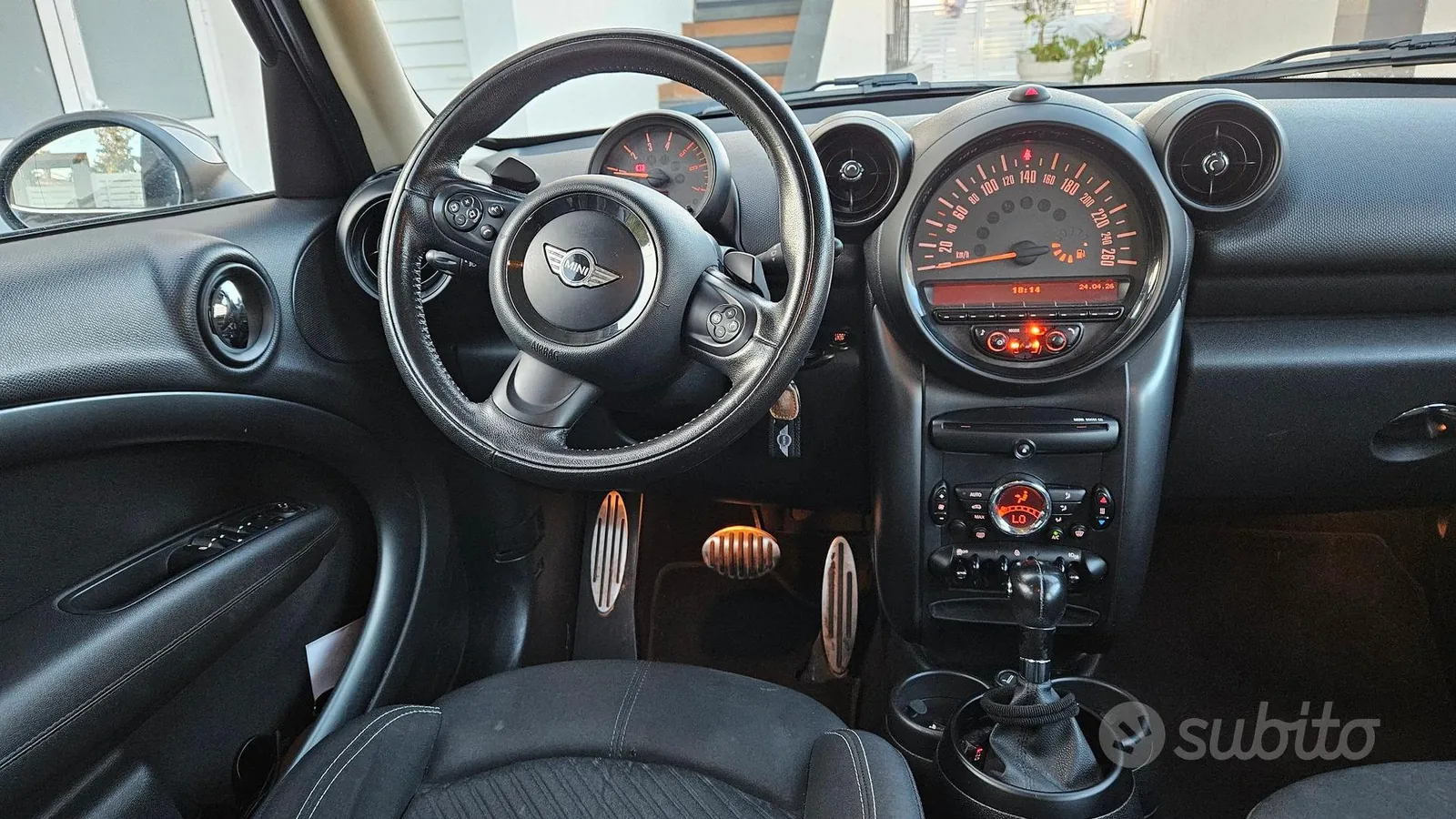 Mini Countryman 2015 photo 2