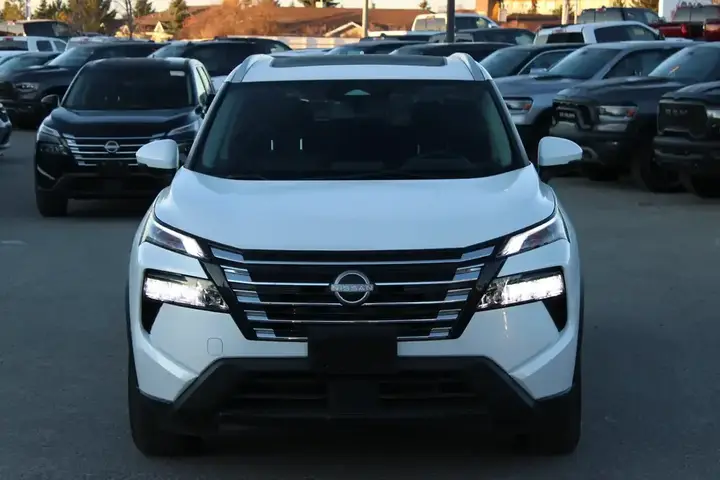 Nissan Rogue 2024 photo 2