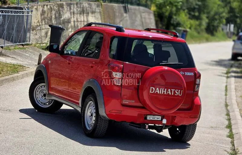 Daihatsu Terios 2006 photo 2