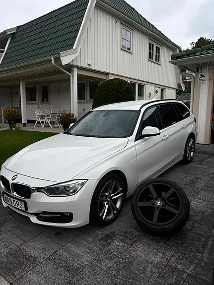 BMW 328I