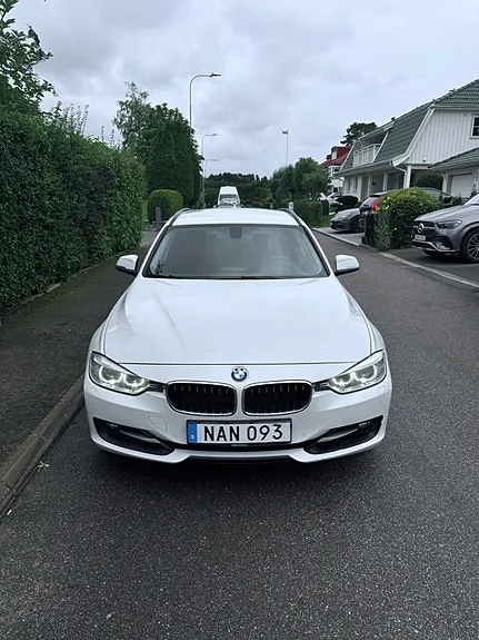 BMW 328I 2013 photo 4