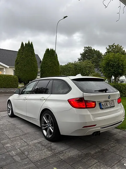 BMW 328I 2013 photo 3