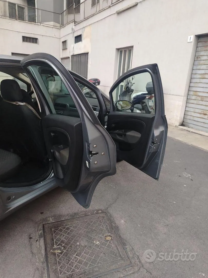 Fiat Grande Punto 2007 photo 4