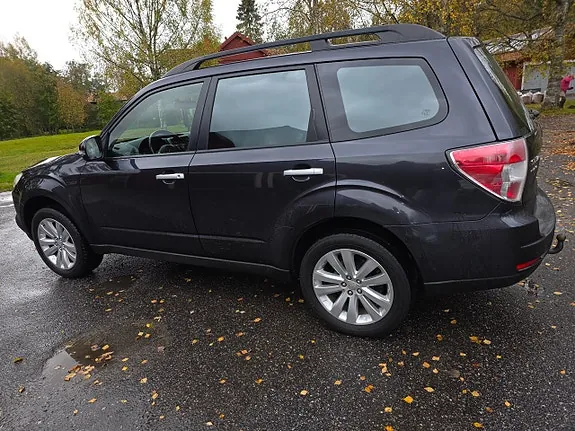 Subaru Forester 2011 photo 4