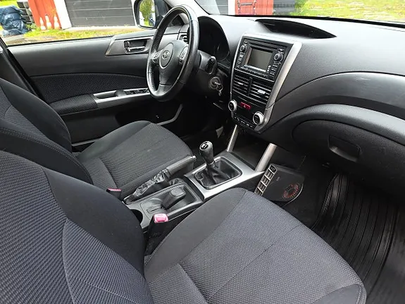 Subaru Forester 2011 photo 5
