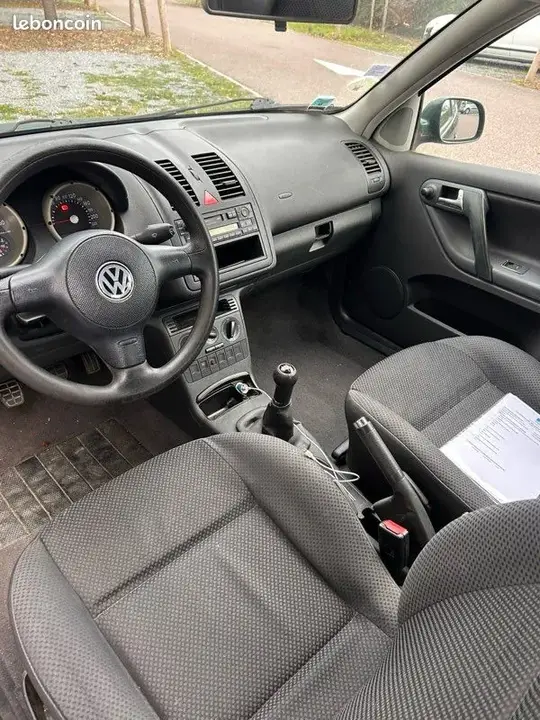 Volkswagen Polo 2001 photo 2
