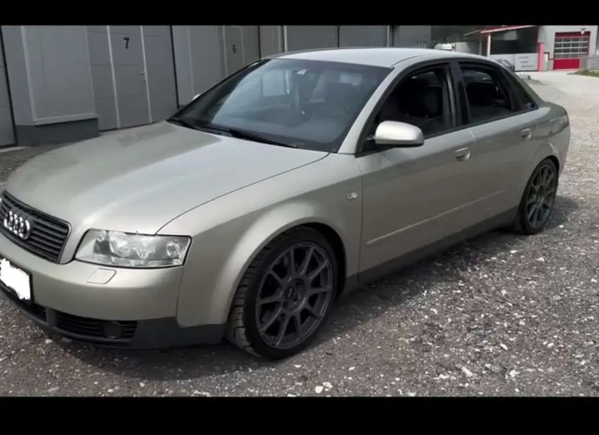 Audi A4 2002 photo 2
