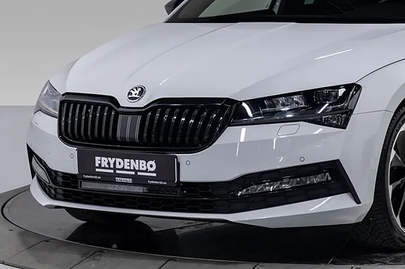 Skoda Superb 2024 photo 2