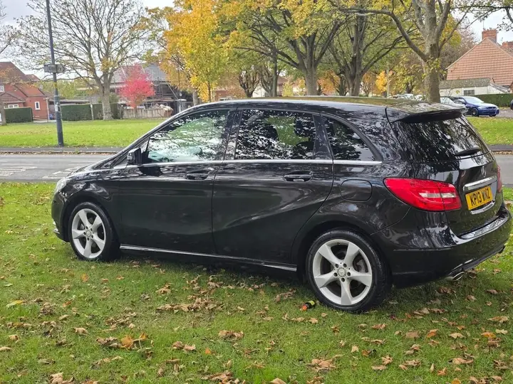 Mercedes-Benz B-Class 2013 photo 5