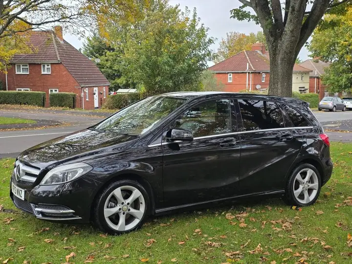 Mercedes-Benz B-Class 2013 photo 3