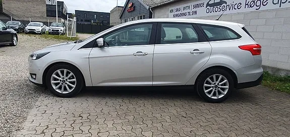 Ford Focus 2017 photo 2