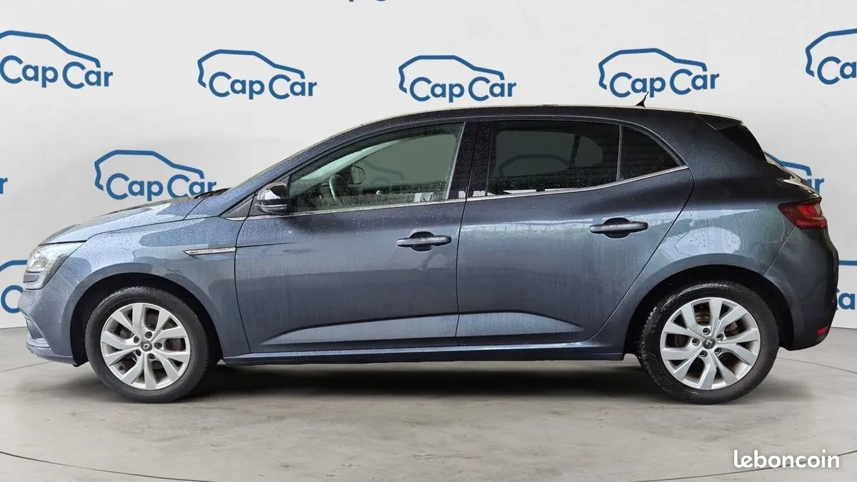 Renault Megane 2019 photo 2