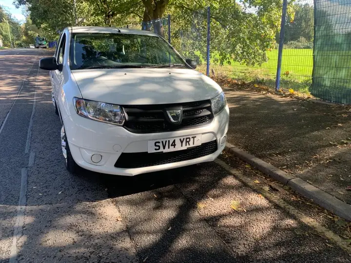 Dacia Sandero 2014 photo 4