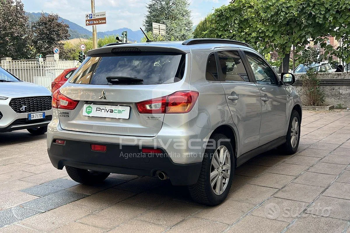 Mitsubishi Asx 2010 photo 5