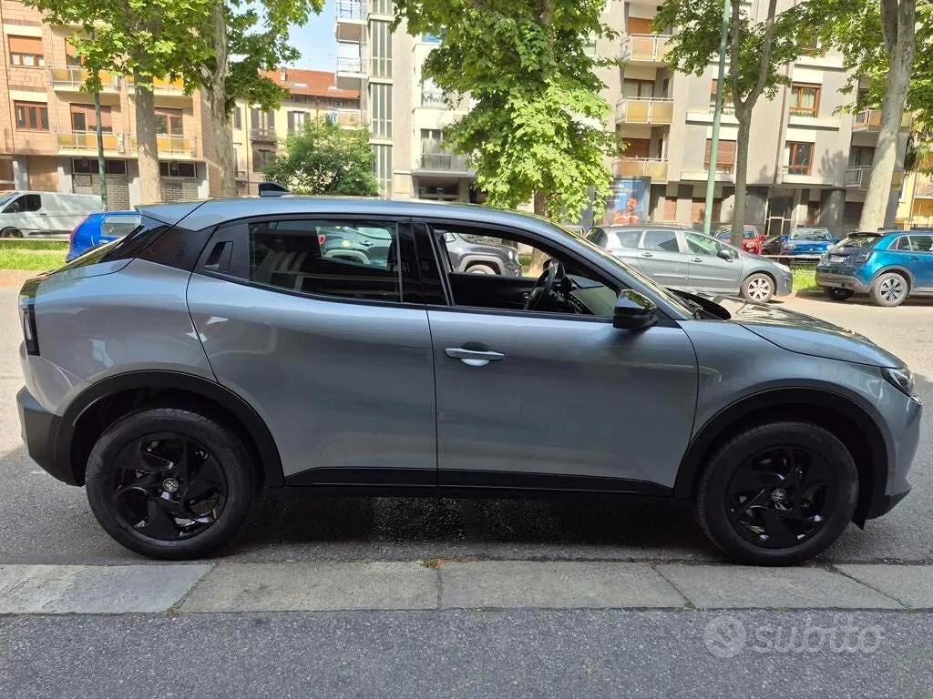 Alfa Romeo Junior 2025 photo 5