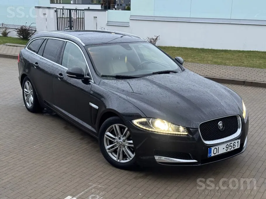 Jaguar Xf 2013 photo 2