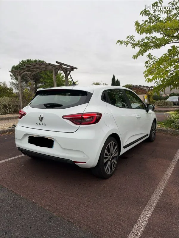 Renault Clio 2020 photo 2