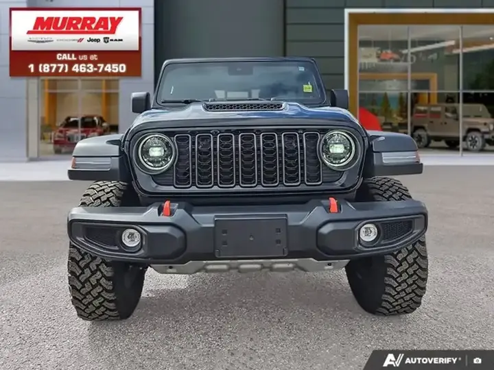 Jeep Gladiator 2024 photo 2