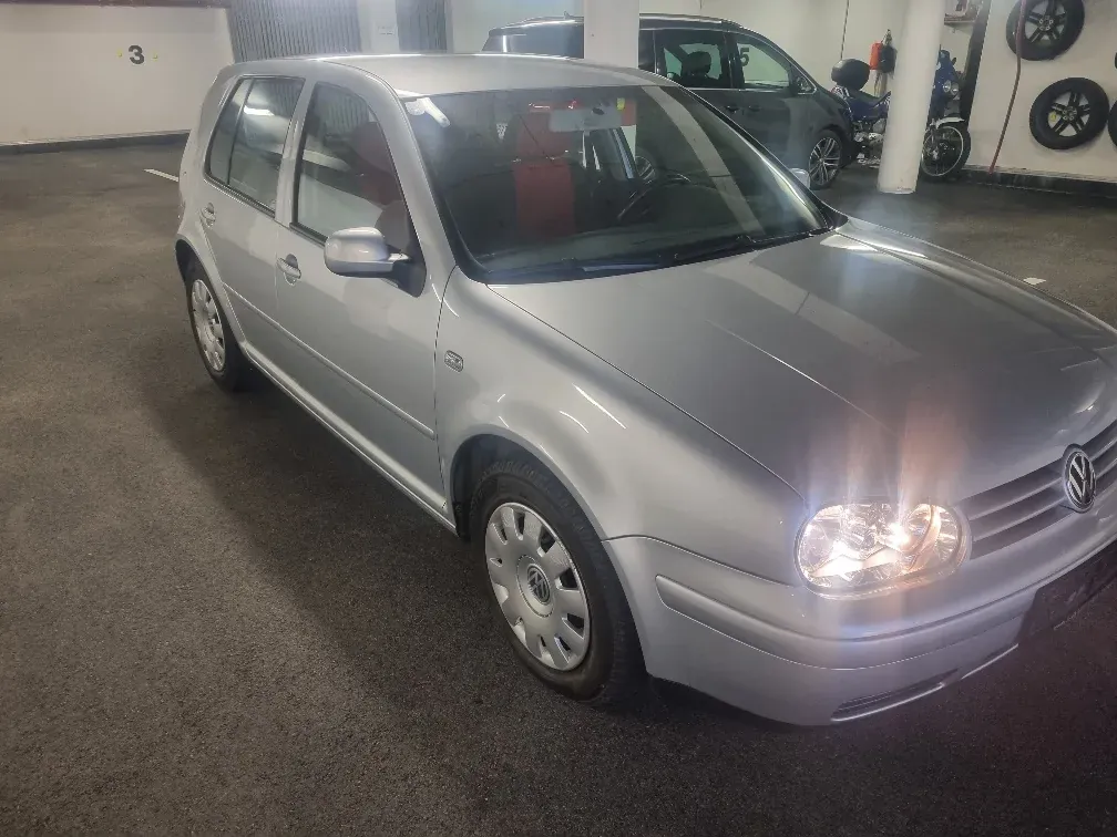Volkswagen Golf 2003 photo 2