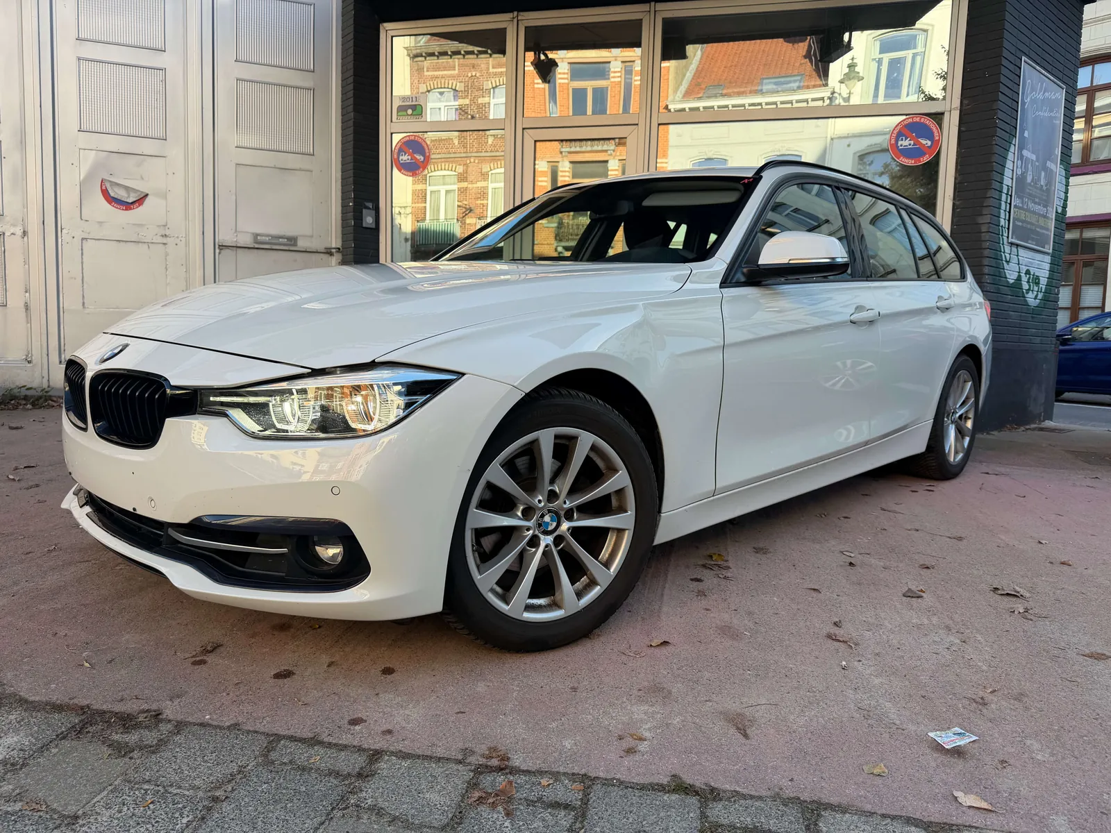 BMW 318I 2019 photo 4