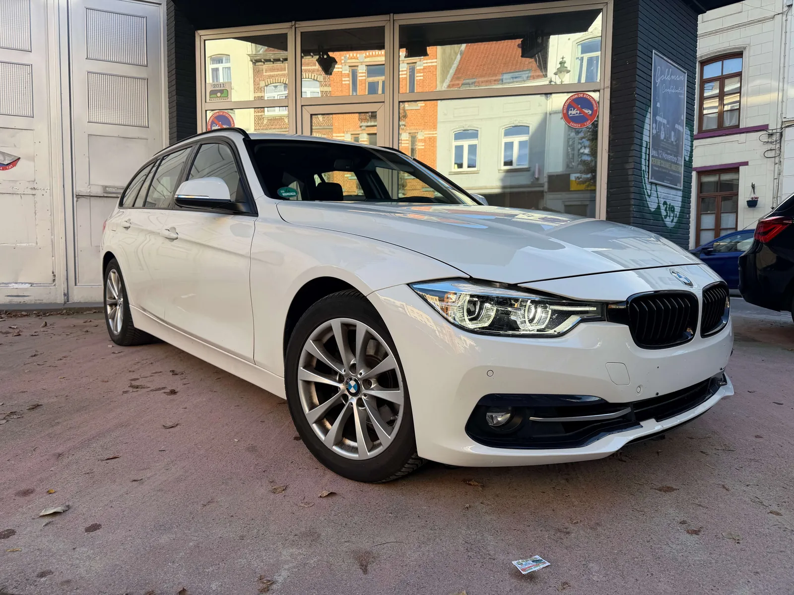 BMW 318I 2019 photo 3