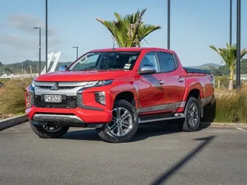 Mitsubishi Triton 2022 photo 2