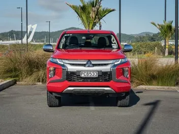 Mitsubishi Triton 2022 photo 5