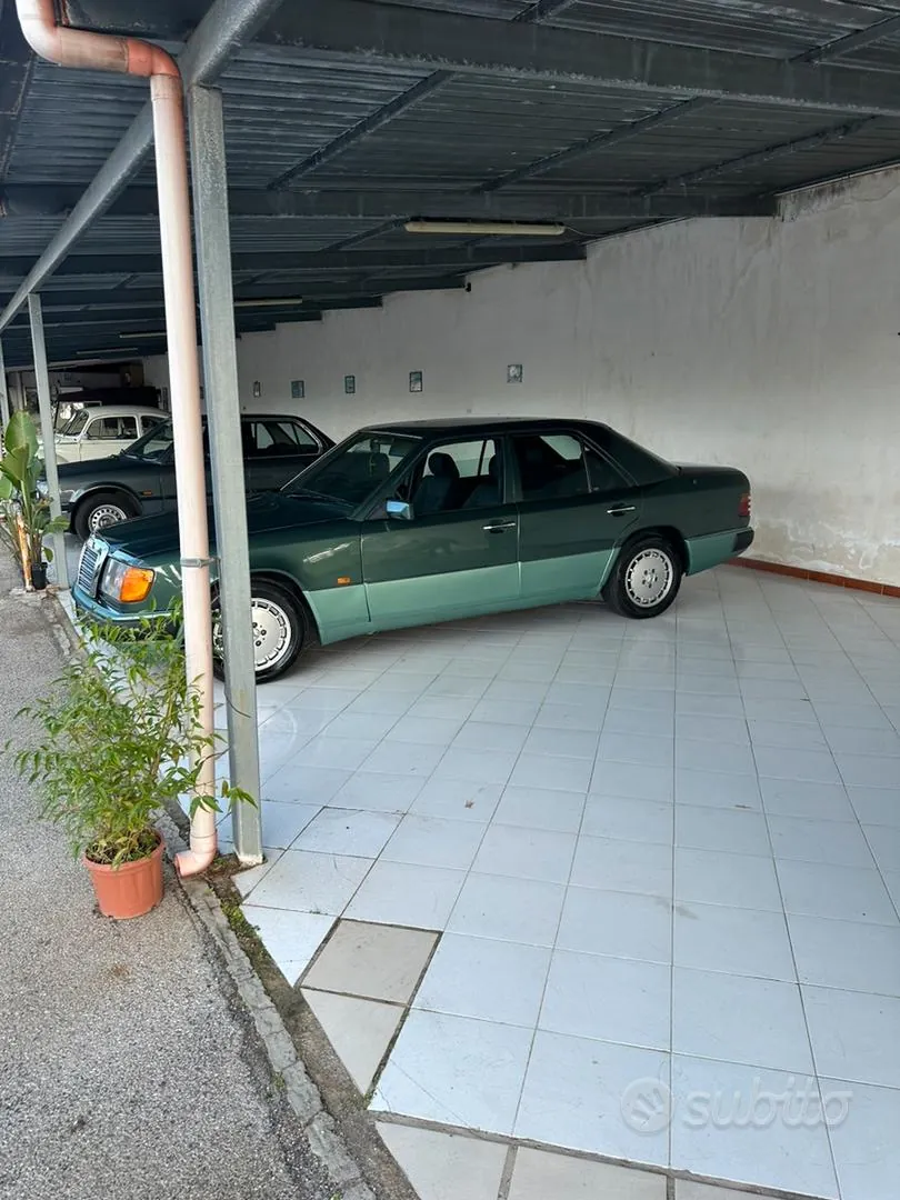 Mercedes-Benz E-Class 1991 photo 3