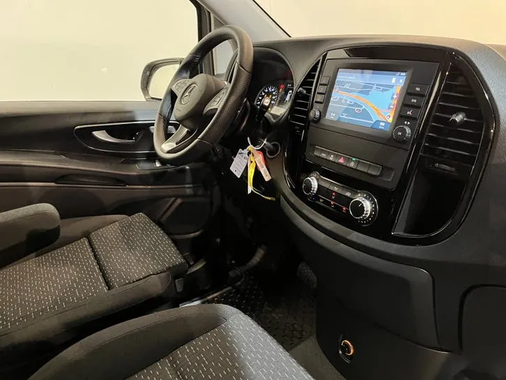 Mercedes-Benz Vito 2024 photo 3