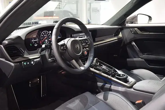 Porsche 911 Turbo S 2027 photo 3