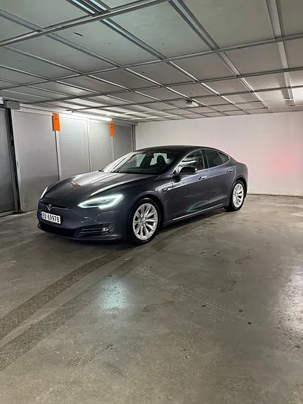 Tesla Model S 2020 photo 3