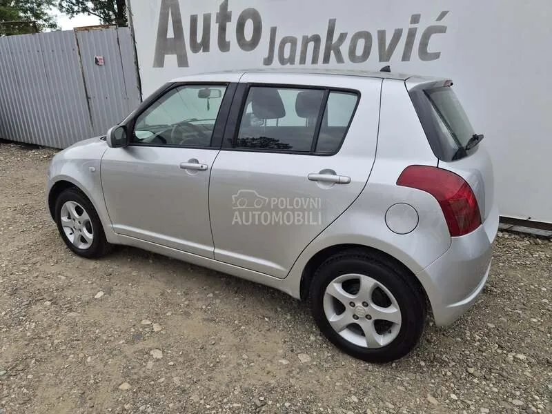 Suzuki Swift 2006 photo 2