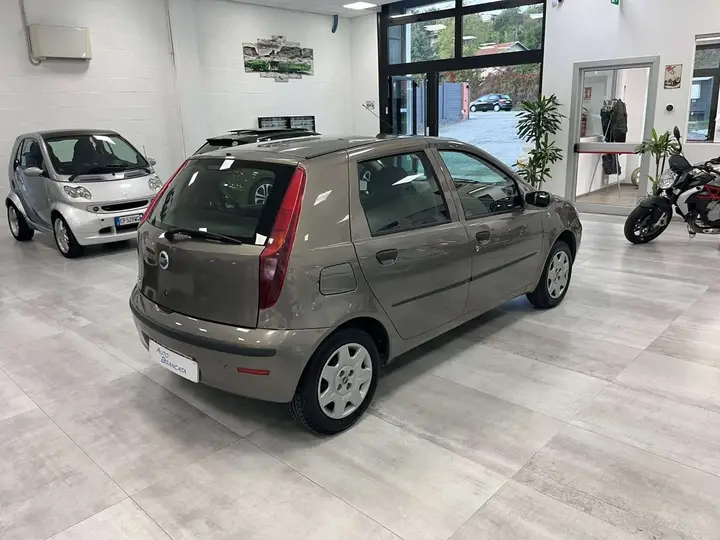 Fiat Punto 2005 photo 5