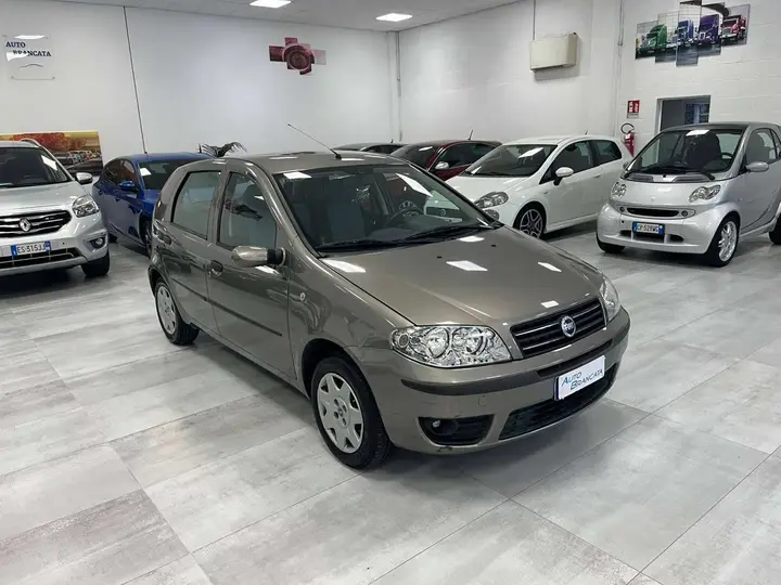 Fiat Punto 2005 photo 3