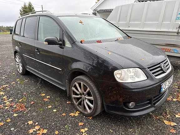 Volkswagen Touran 2004 photo 2