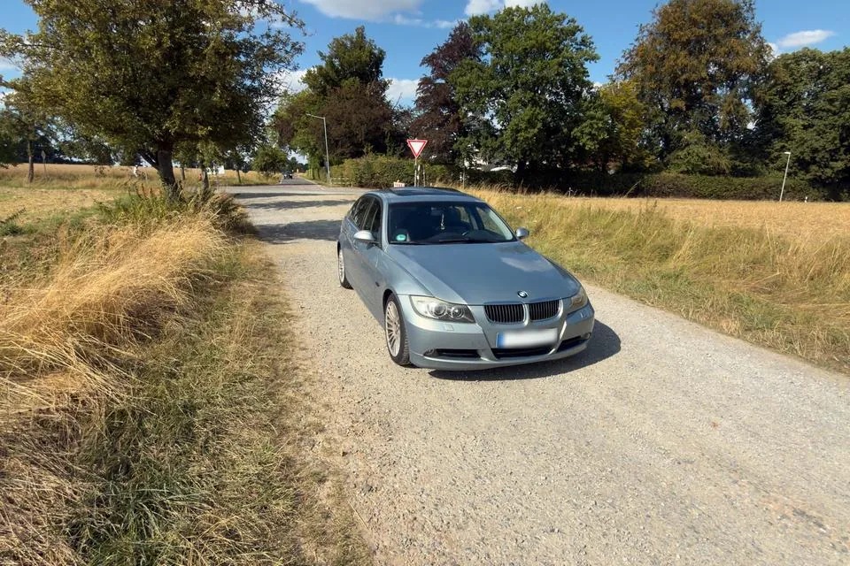 BMW E90