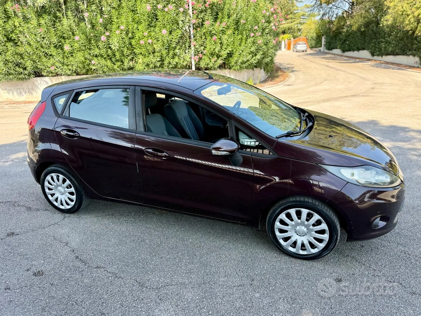 Ford Fiesta 2010 photo 4