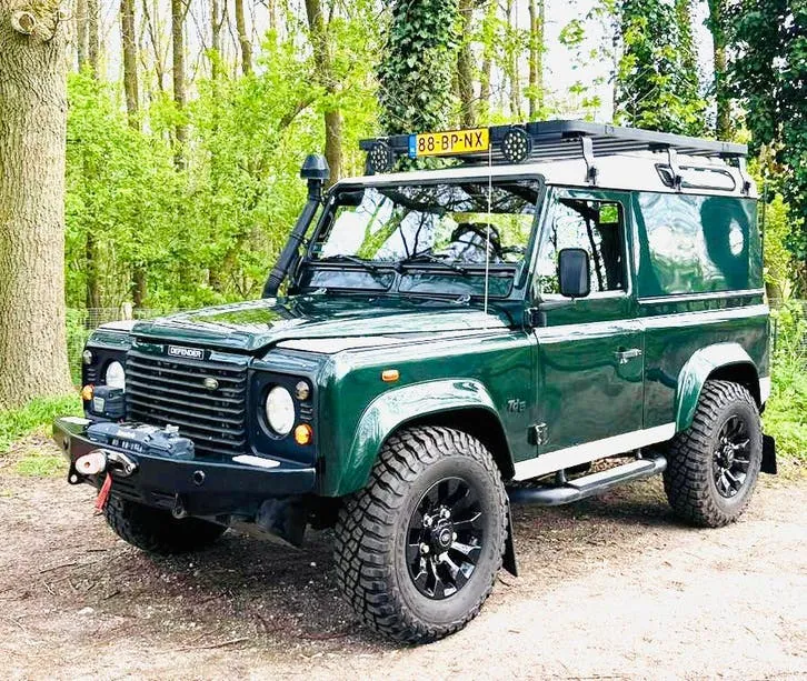 Land Rover Defender 2004 photo 2