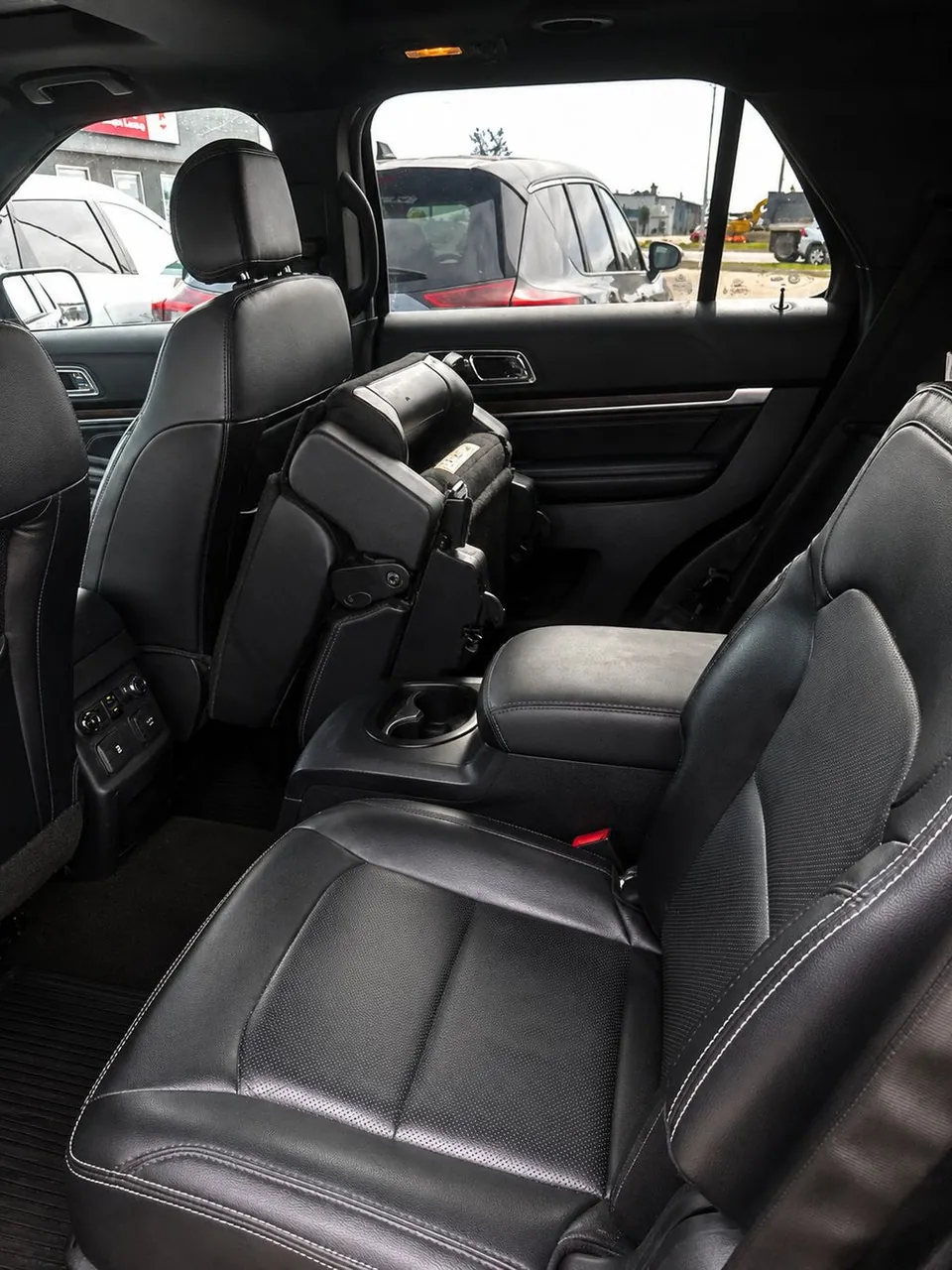 Ford Explorer 2016 photo 4