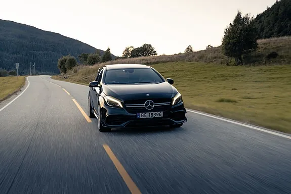 Mercedes-Benz A45 2016 photo 5