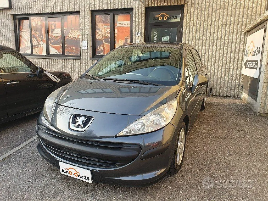 Peugeot 207 2010 photo 3